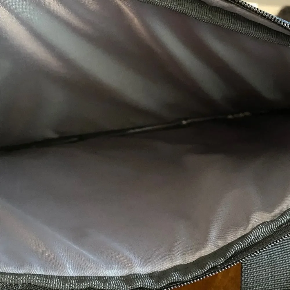 NWOT Targus 17” Navy Laptop Bag